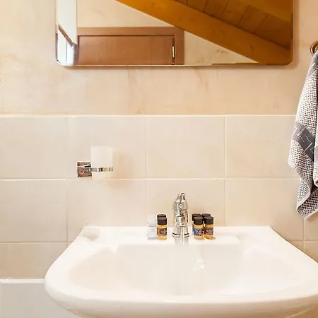 Holiday home Villaaltinaapartments *