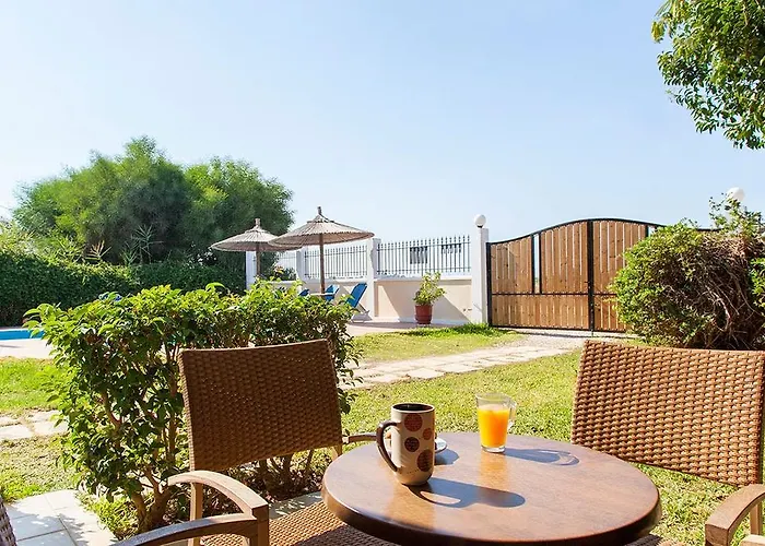 펜션 Villaaltinaapartments Lefkáda